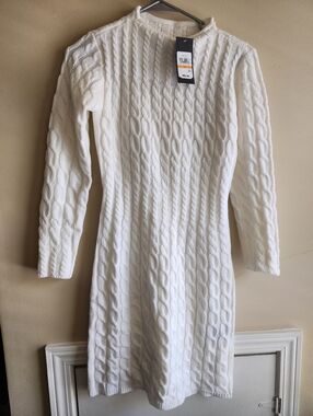 Jessica Howard White Cable Knit Long Sleeve Dress